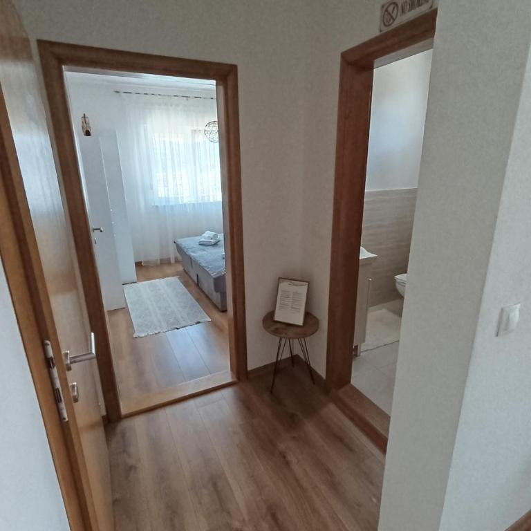 Luna APARTMANI - One-Bedroom Apartment - 3