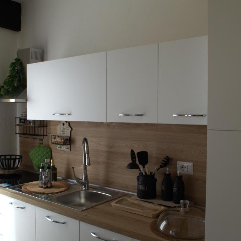 Intero Appartamento con Terrazza - Villa Ciaculli - Suite Familiare con Balcone - 19