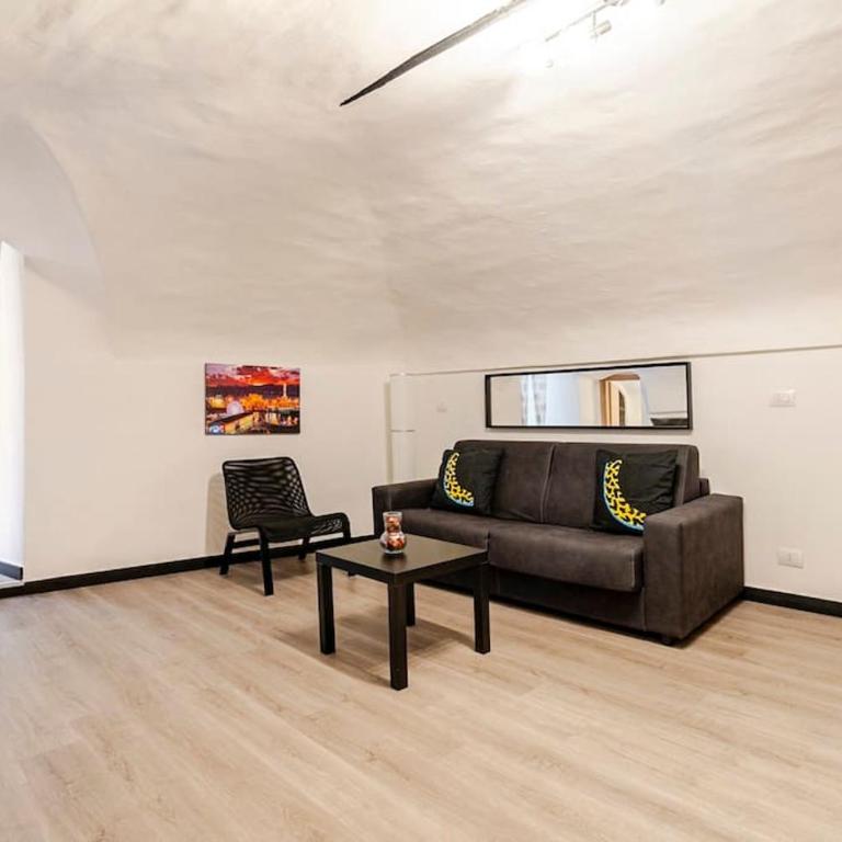 The First Porta Soprana Prione - Appartamento con 2 Camere da Letto - 7