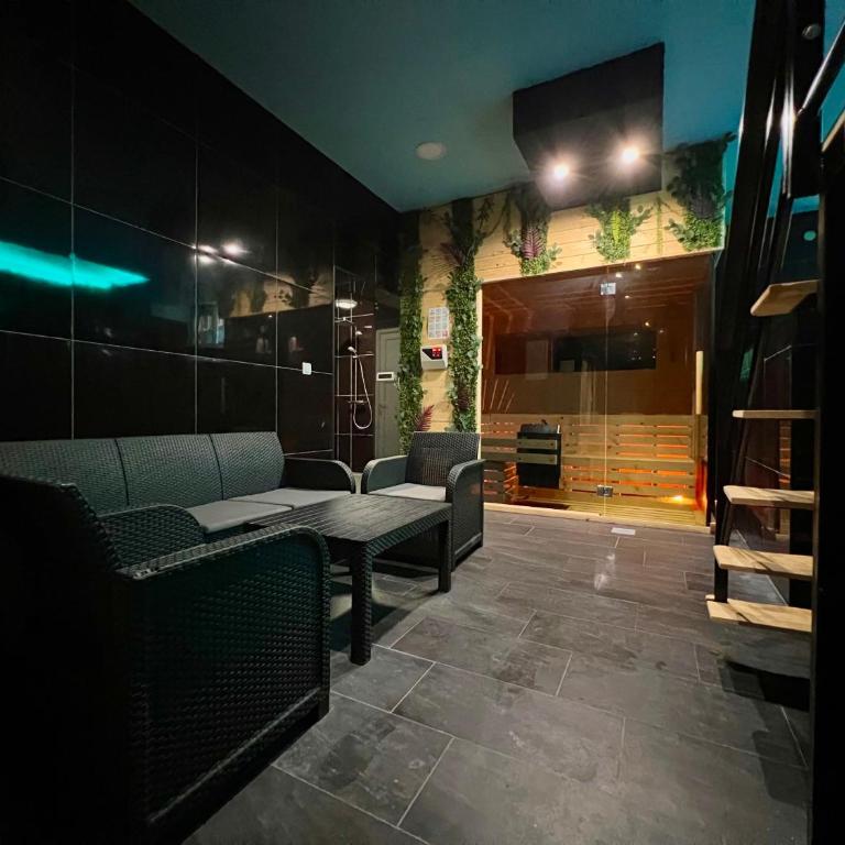 Hotel & Spa Villa Luxe - Triple Room - 27