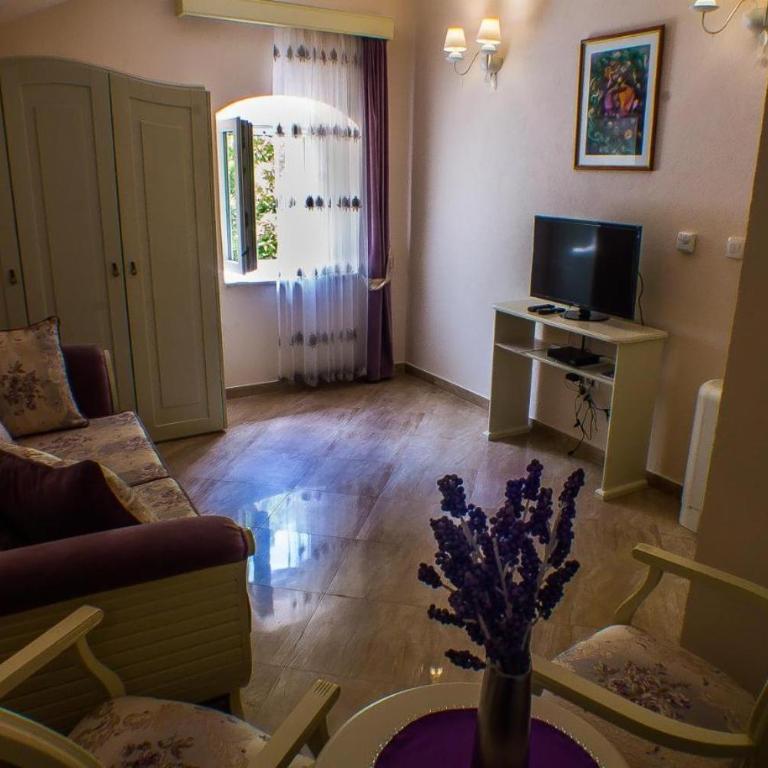 Casa del Sol Rozalija Luxury Rooms - Double Room with Mountain View - 6