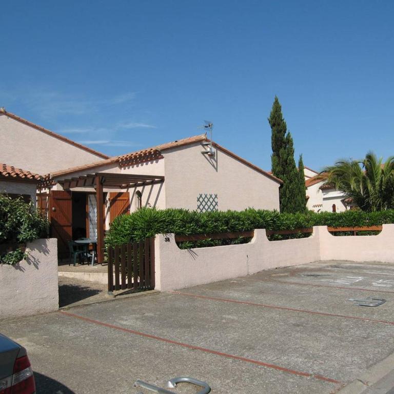 Villa 3 pièces climatisée avec jardin, proche plage, piscine, parking, et animaux autorisés - Saint Cyprien - FR-1-106-32 - Villa - 3