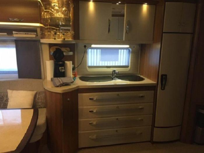 Luxus Wohnwagen Alpenblick - Caravan - 26