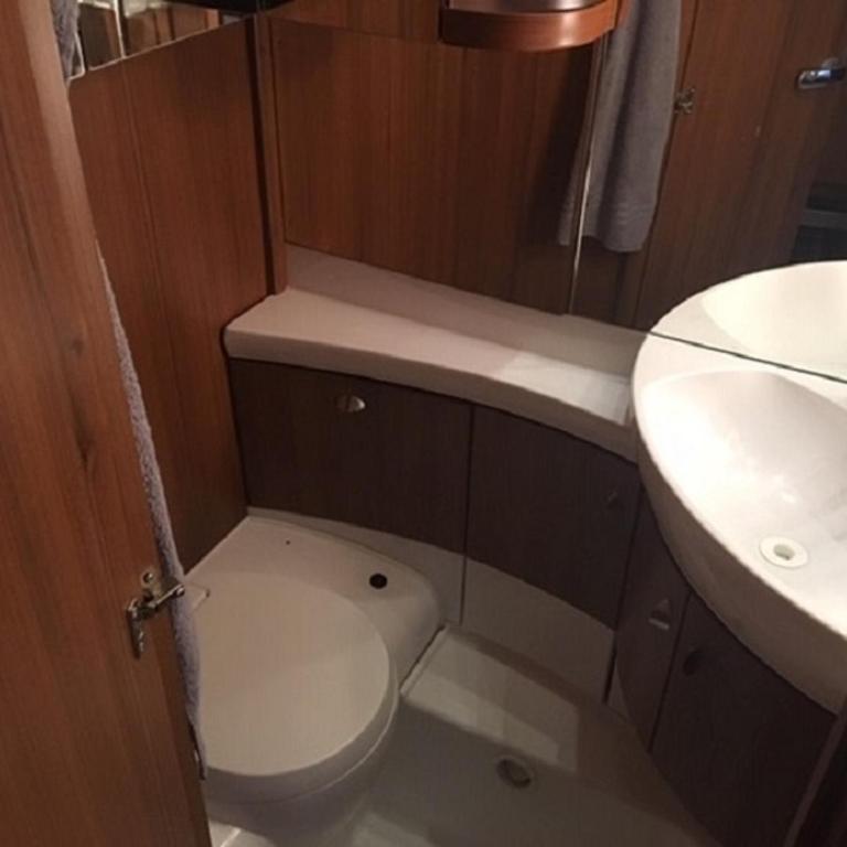 Luxus Wohnwagen Alpenblick - Caravan - 13
