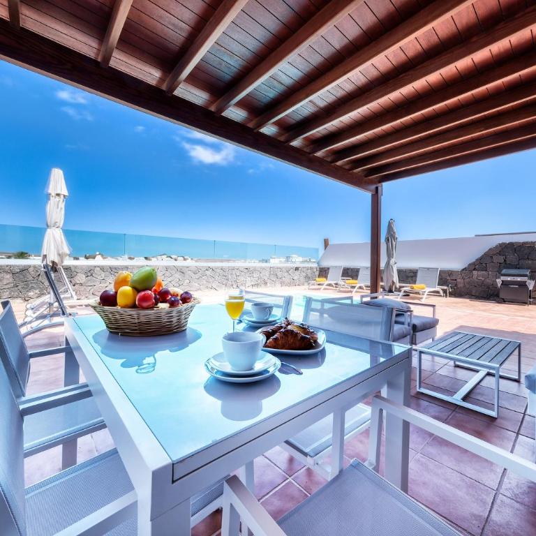 Lanzarote Paradise - Private Pool, Air-Con and BBQ By Lanzarote Vacation Homes - Casa - 3