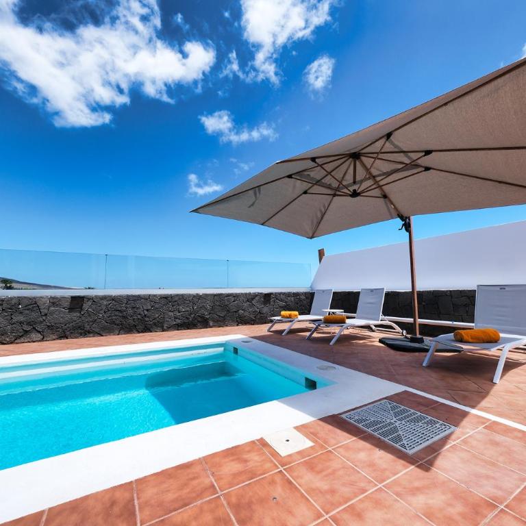 Lanzarote Paradise - Private Pool, Air-Con and BBQ By Lanzarote Vacation Homes - Casa - 4