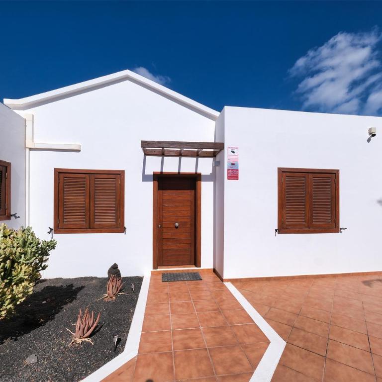 Lanzarote Paradise - Private Pool, Air-Con and BBQ By Lanzarote Vacation Homes - Casa - 29