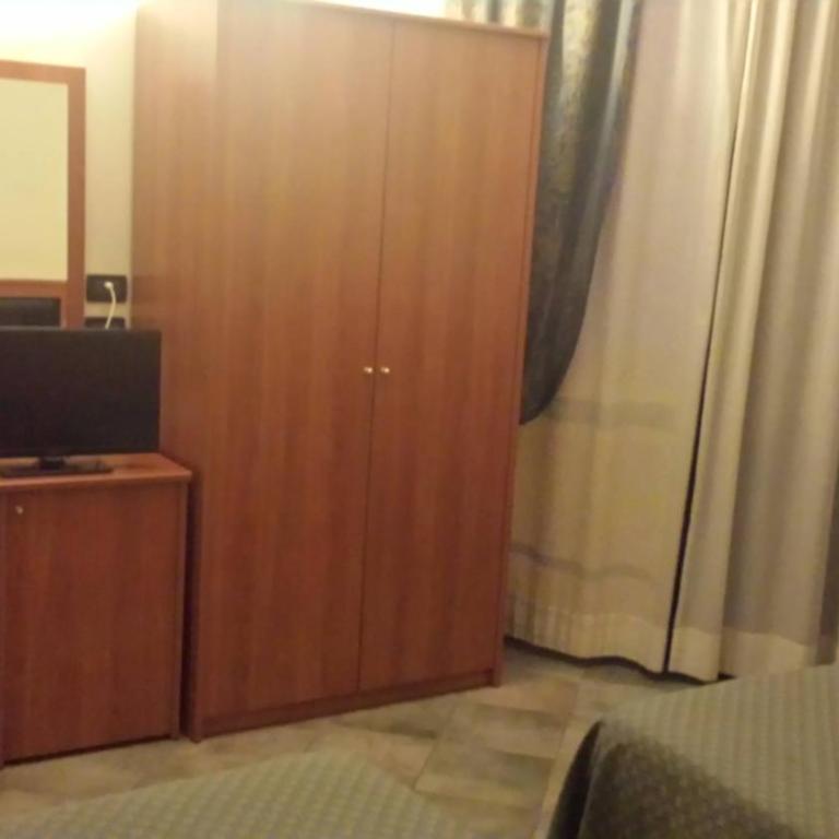 Adelphi Room & Breakfast - Camera Matrimoniale/Doppia con Letti Singoli con Bagno Privato - 9