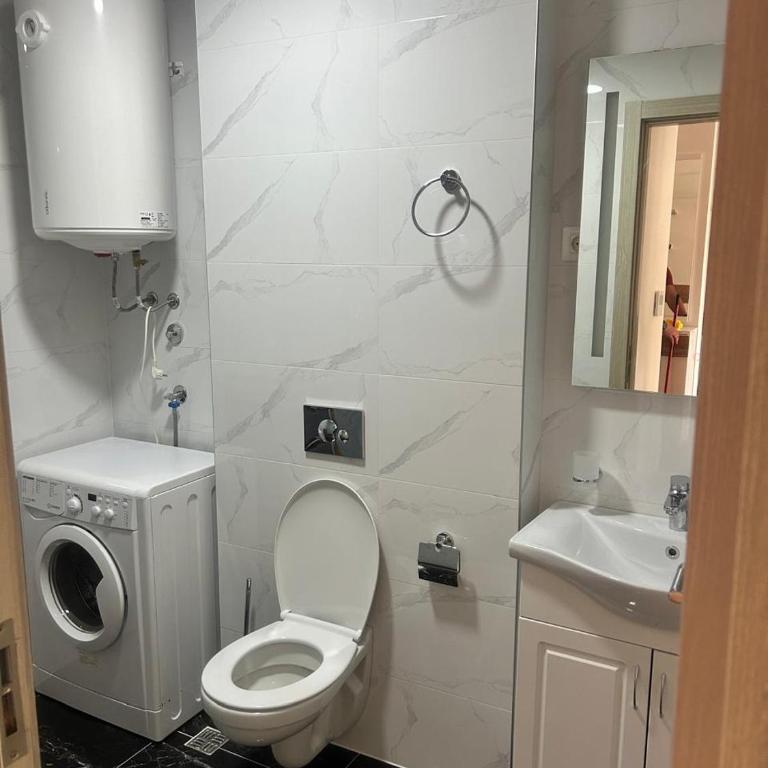 New apartment in Becici - One-Bedroom Apartment with Balcony - 14