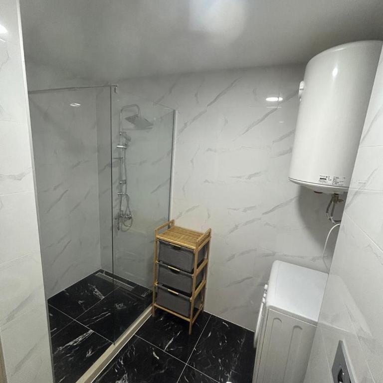 New apartment in Becici - One-Bedroom Apartment with Balcony - 17