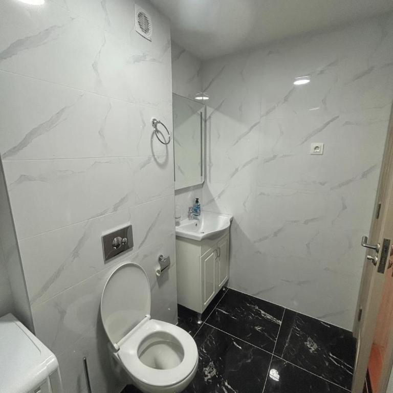 New apartment in Becici - One-Bedroom Apartment with Balcony - 22