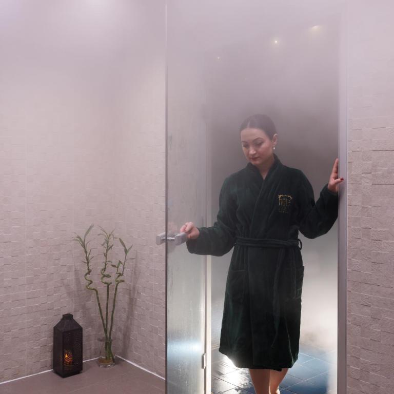 Hotel Eden - Chambre Double Supérieure avec Accès au Spa et Massages (2 Adultes) - 10