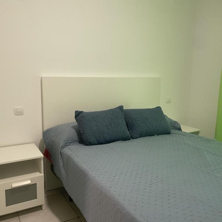 APARTAMENTO BAJO TERRAZA URBANIZACION ACCESO DiRECTO PLAYA - Apartamento de 2 dormitorios - 10