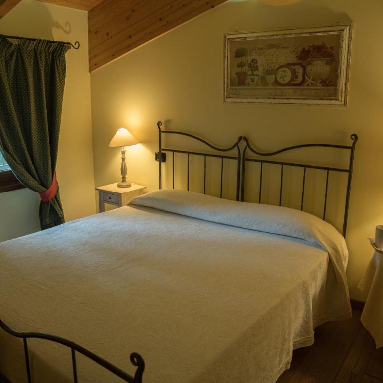 Agriturismo Corte Morandini - Camera Matrimoniale Deluxe - 10