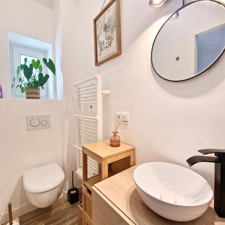Family Room - Chambre Double avec Salle de Bains Privative - 9