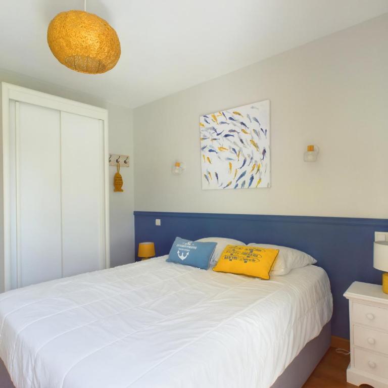 Maison pour 6 adultes,1 enfant - piscine collective - Maison de Vacances - 15