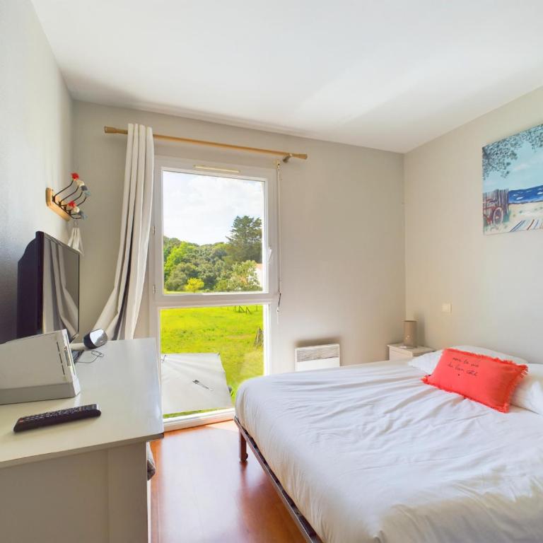 Maison pour 6 adultes,1 enfant - piscine collective - Maison de Vacances - 22