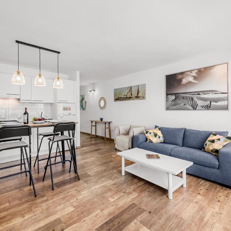 NEW Pools Wonderful Views AC - Apartment with Balcony - 18