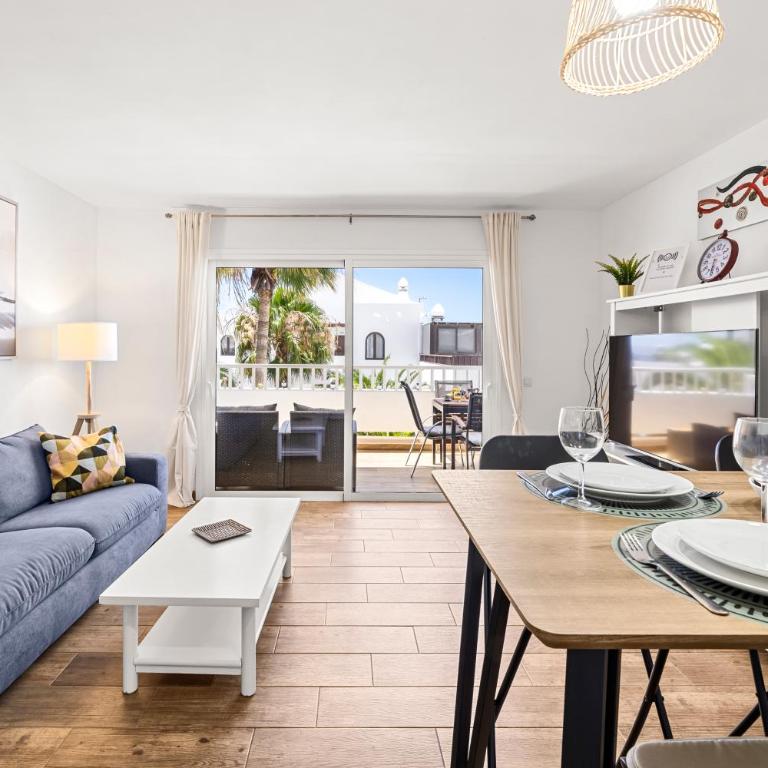 NEW Pools Wonderful Views AC - Apartment with Balcony - 20