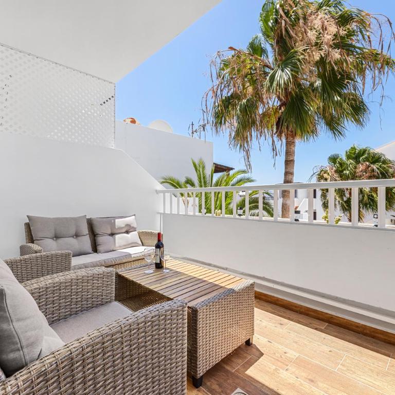 NEW Pools Wonderful Views AC - Apartment with Balcony - 25