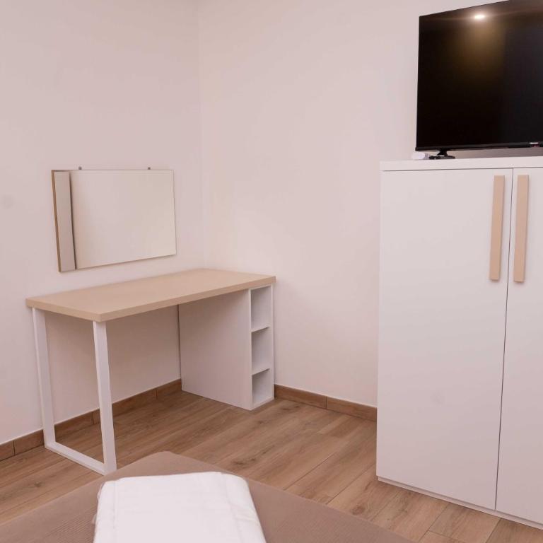 Antonella - Appartamento con 2 Camere da Letto - 10