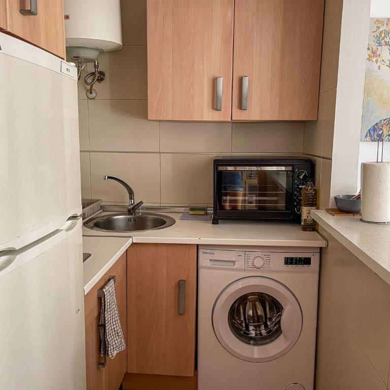 Malaga's Garden - One-Bedroom Apartment - 9