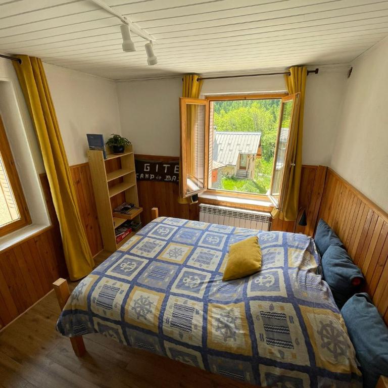 Chambres au CampdeBase - Chambre Double - Vue sur Montagne - 3