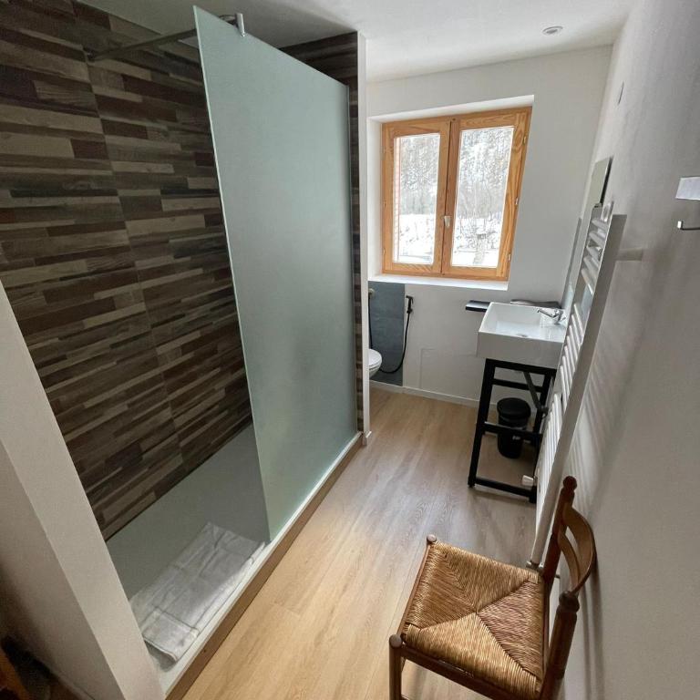 Chambres au CampdeBase - Chambre Double - Vue sur Montagne - 7