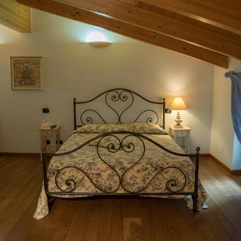 Agriturismo Corte Morandini - Camera Matrimoniale Deluxe - 12