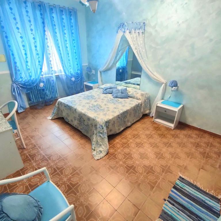 Hotel Serenella - Camera Matrimoniale o Doppia con Letti Singoli con Bagno Esterno - 2