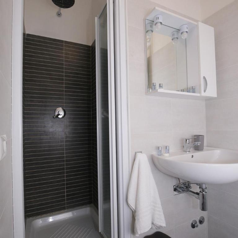 Rooms Monteverde - Camera Matrimoniale con Bagno Privato - 5