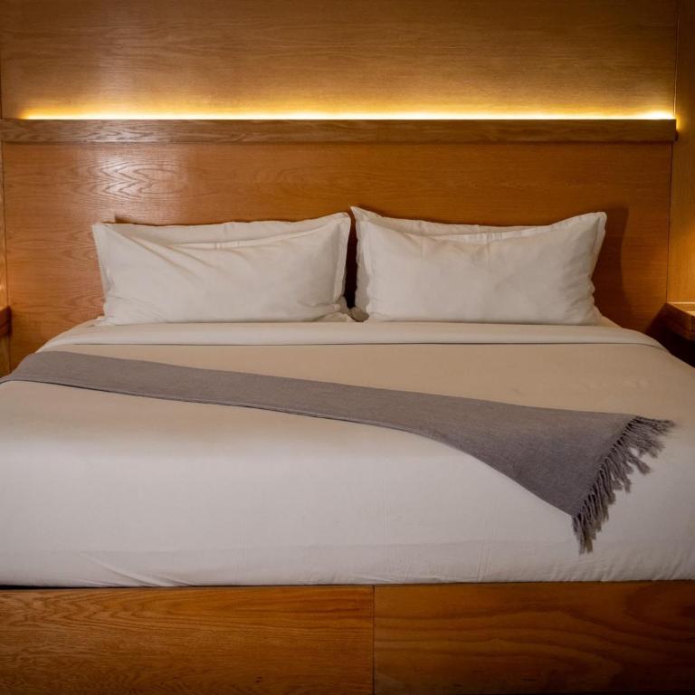 Autentico Monterrey - King Suite - 5