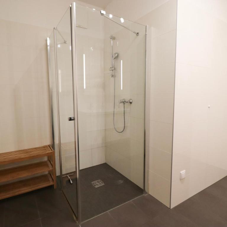 Sonnenalpe Nassfeld Apartment bis 8 Personen direkt an der Skipiste familienfreundlich , Summer World - Apartment mit 3 Schlafzimmern - 11