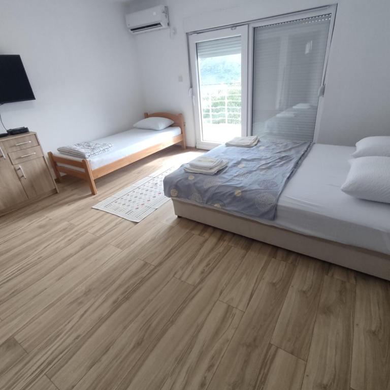 View of the city - Studio Apartment 2 - Deluxe Studio - 8