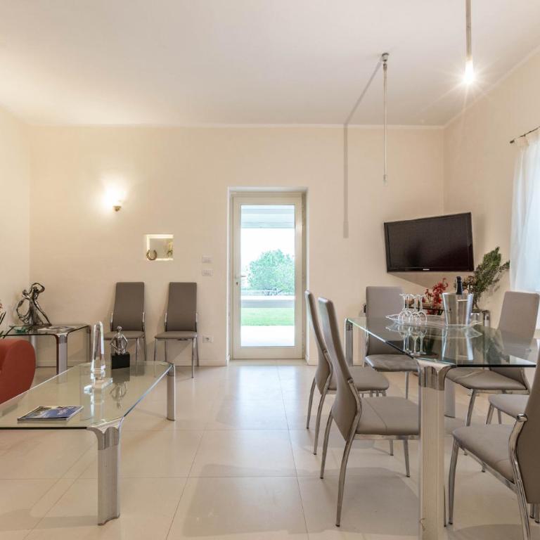 Trulli del '700 Deluxe LA REGINETTA - Three-Bedroom Home - 7