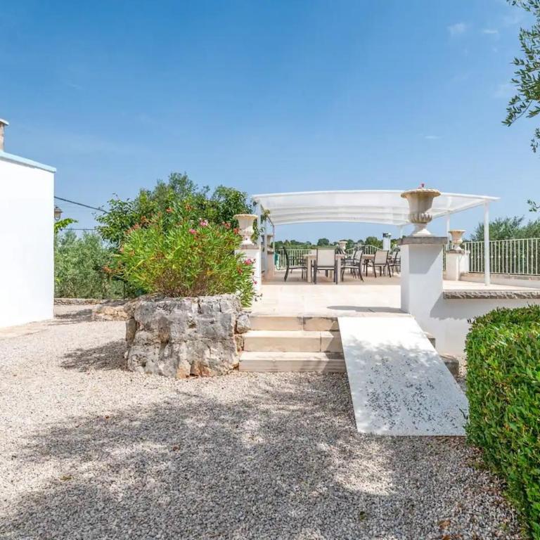 Trulli del '700 Deluxe LA REGINETTA - Five-Bedroom House - 9