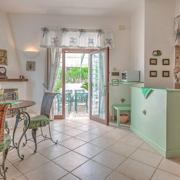 Trulli del '700 Deluxe LA REGINETTA - Five-Bedroom House - 31