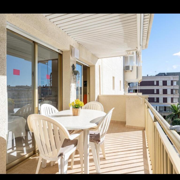 Jescamar - One-Bedroom Apartment - 15
