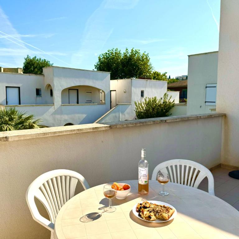 Beach Cannes Bungalows - Holiday Apartments near Cannes - Appartement avec Terrasse - 31