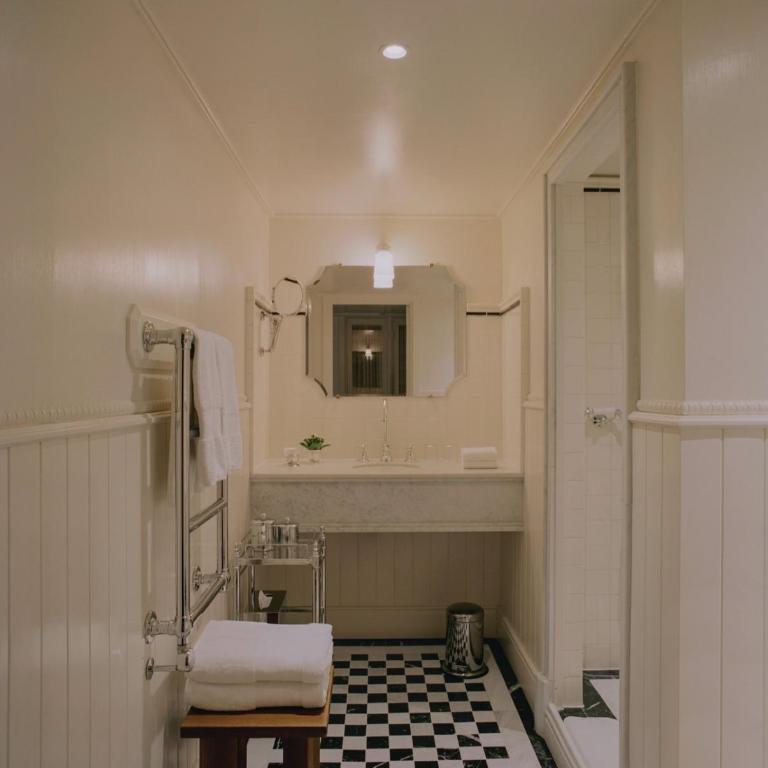 Château Voltaire - Camera Deluxe - 7