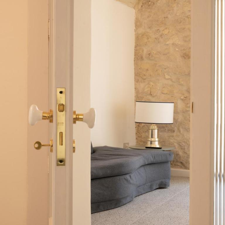 Chicca's Rooms - Camera Matrimoniale con Balcone (3 Adulti) - 4
