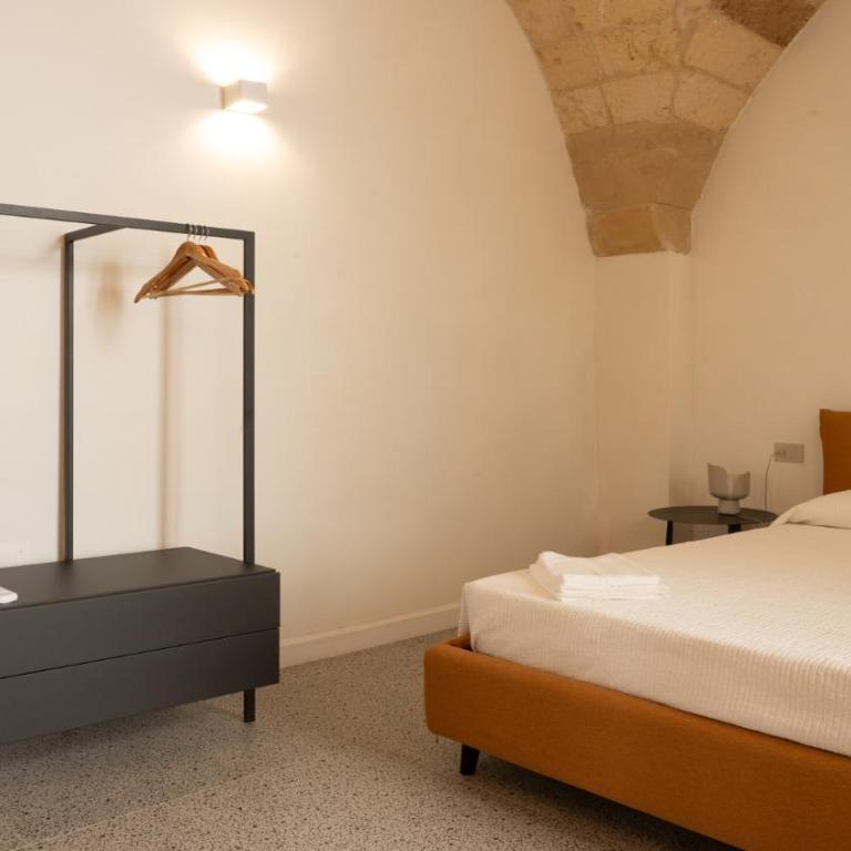 Chicca's Rooms - Camera Matrimoniale con Balcone (3 Adulti) - 7