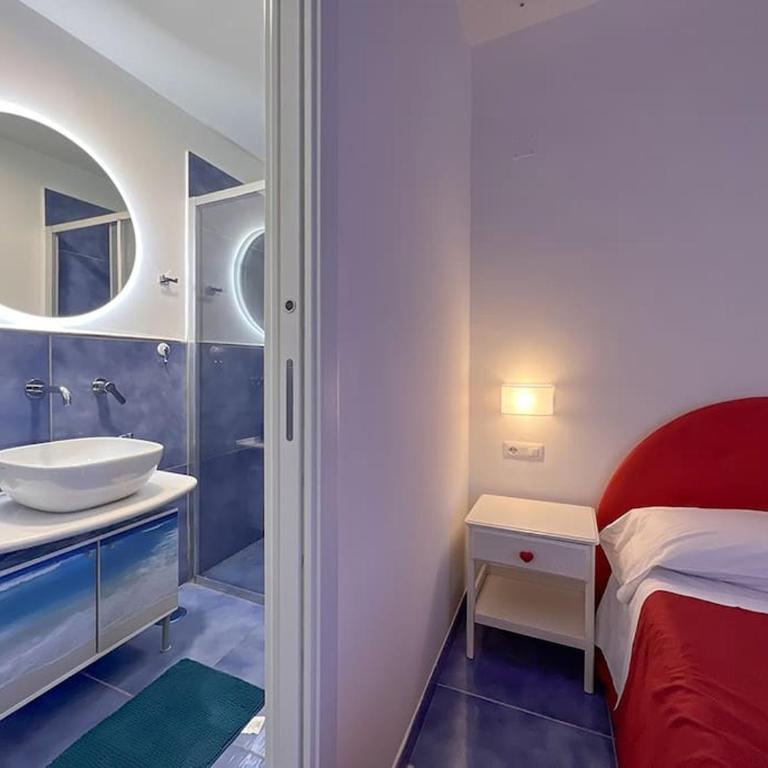 Amalfi Rooms & Suite Duoglio Beach - seaview - Deluxe Double Room with Bath - 19