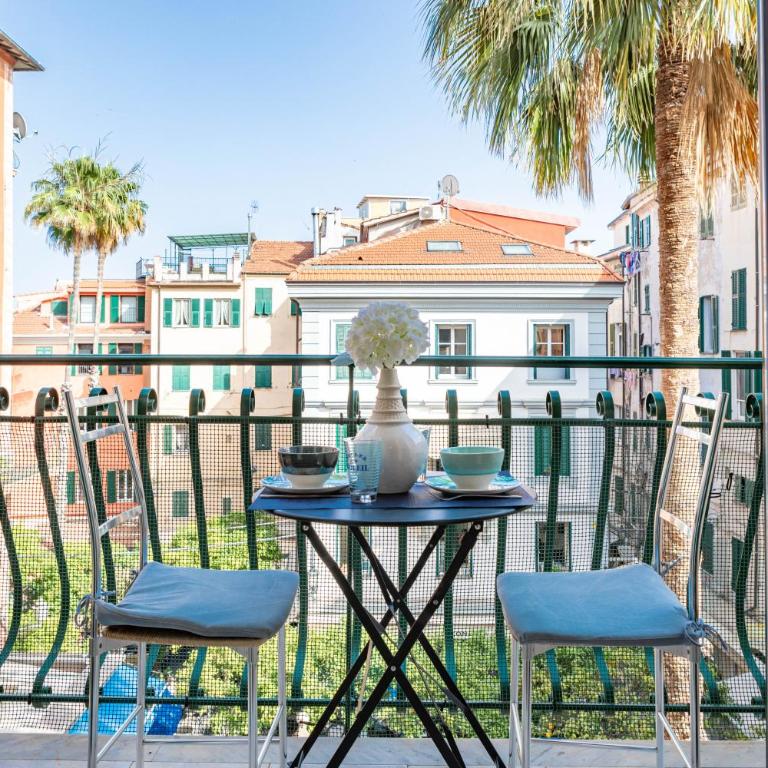 H11 CASA CAMILLA Centro - Sanremo - Appartamento con 1 Camera da Letto con Balcone e Vista Città - 2