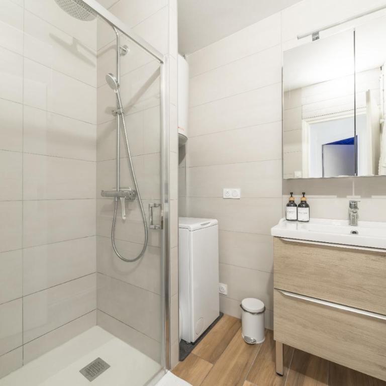 Appartement unique - Centre ville - Three-Bedroom Apartment - 22