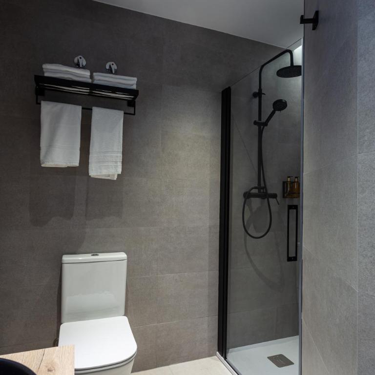 Casual Fuentes Bilbao - Standard Double Room - 3