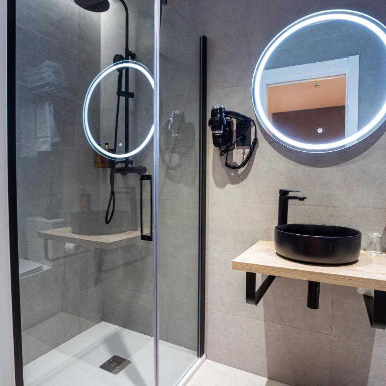 Casual Fuentes Bilbao - Superior Triple Room - 10