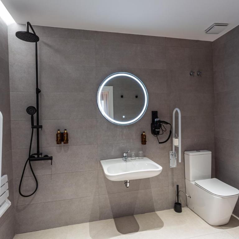 Casual Fuentes Bilbao - Standard Family Room - 3