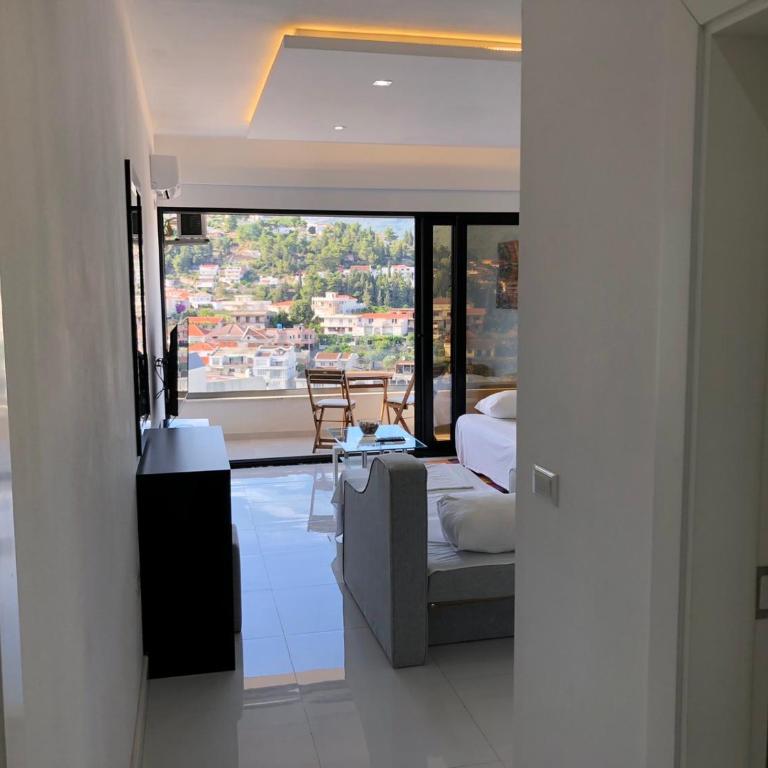 Royal City View Luxury Apartments - One-Bedroom Apartment - 1