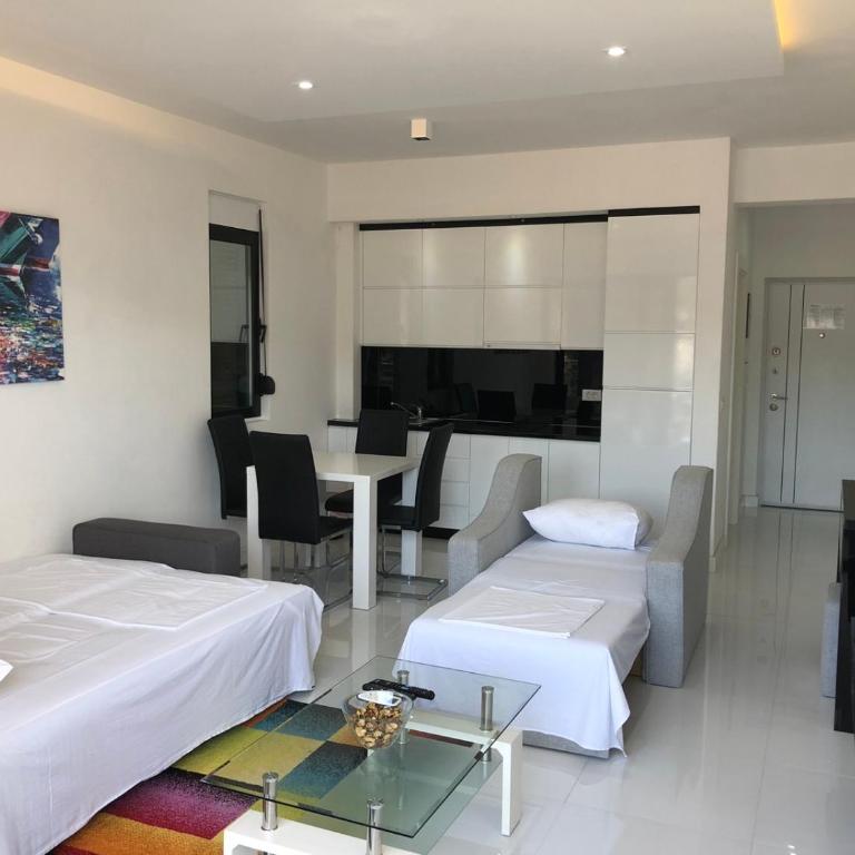 Royal City View Luxury Apartments - One-Bedroom Apartment - 5